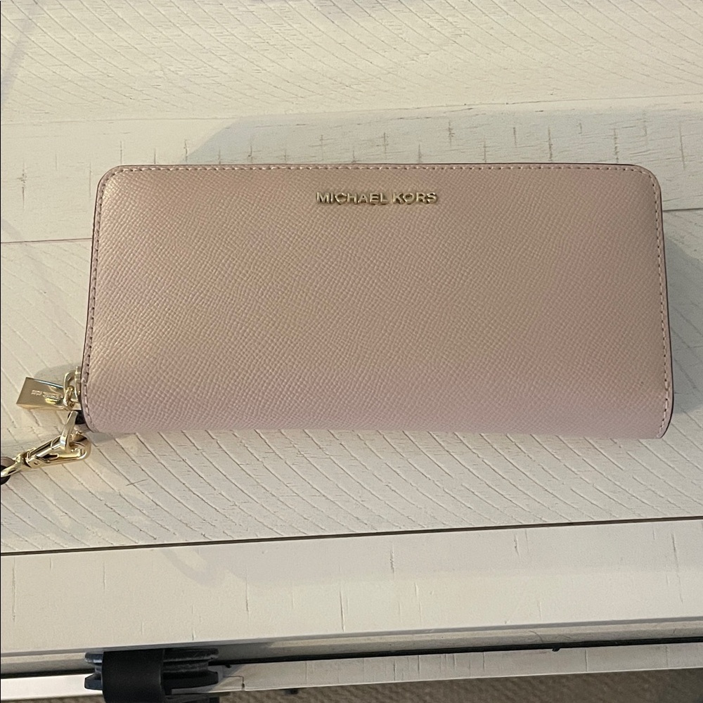 Michael Kors Blush Pink Wallet